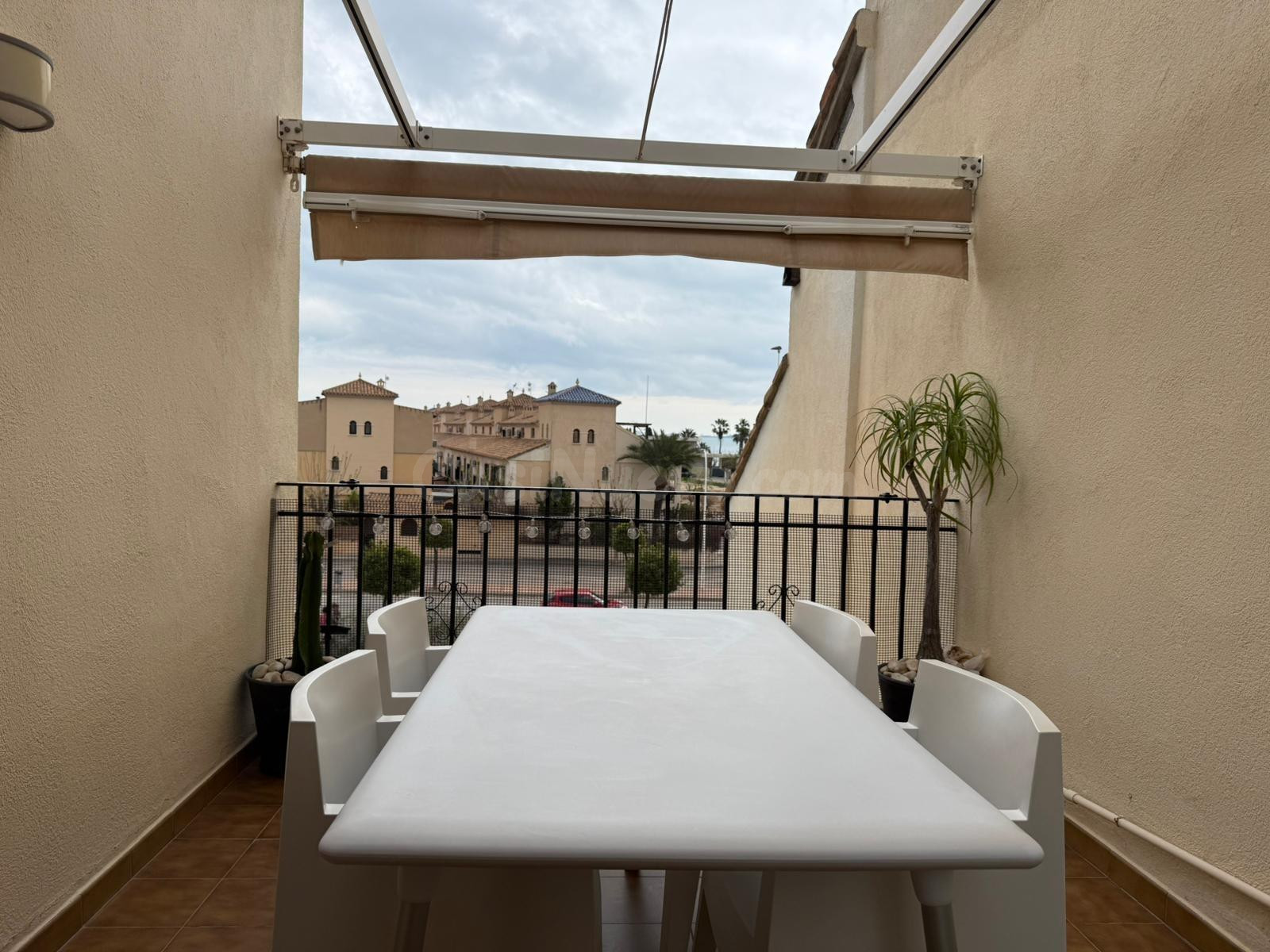 Piso en venta en Los Alcázares – Lujo y Exclusividad a un Pa - foto 4