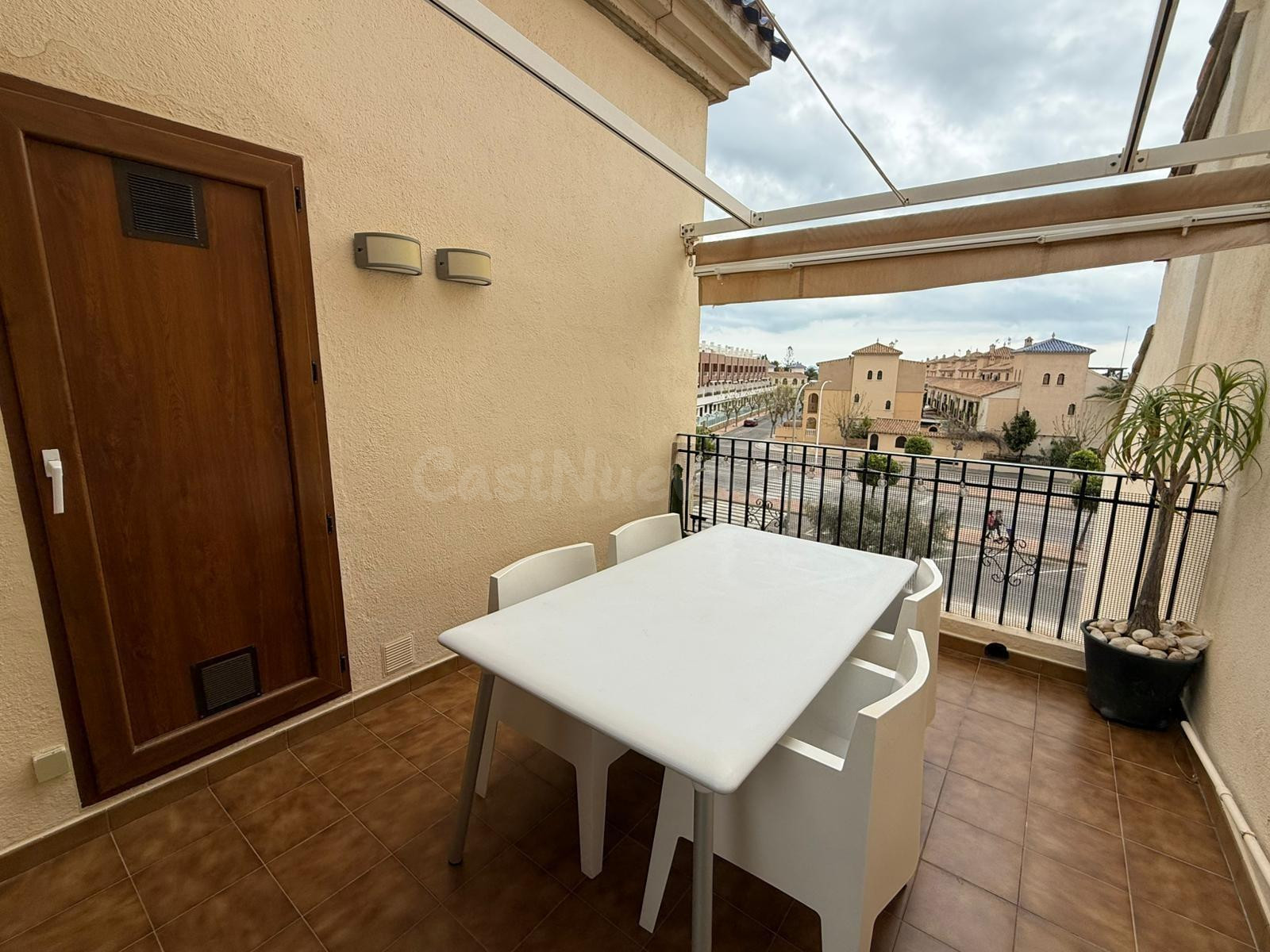 Piso en venta en Los Alcázares – Lujo y Exclusividad a un Pa - foto 5