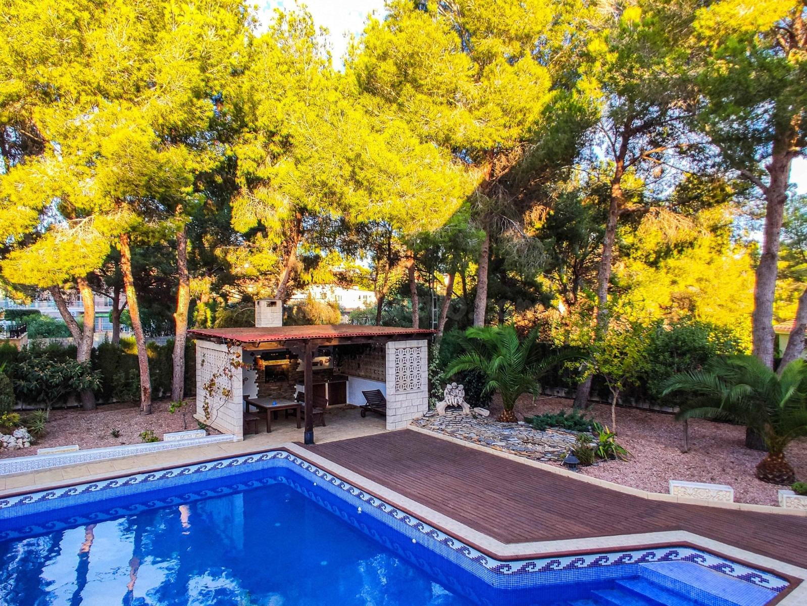 Chalet con piscina en Pinar de Campoverde - foto 2