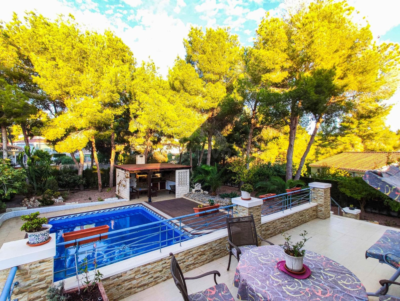 Chalet con piscina en Pinar de Campoverde - foto 5