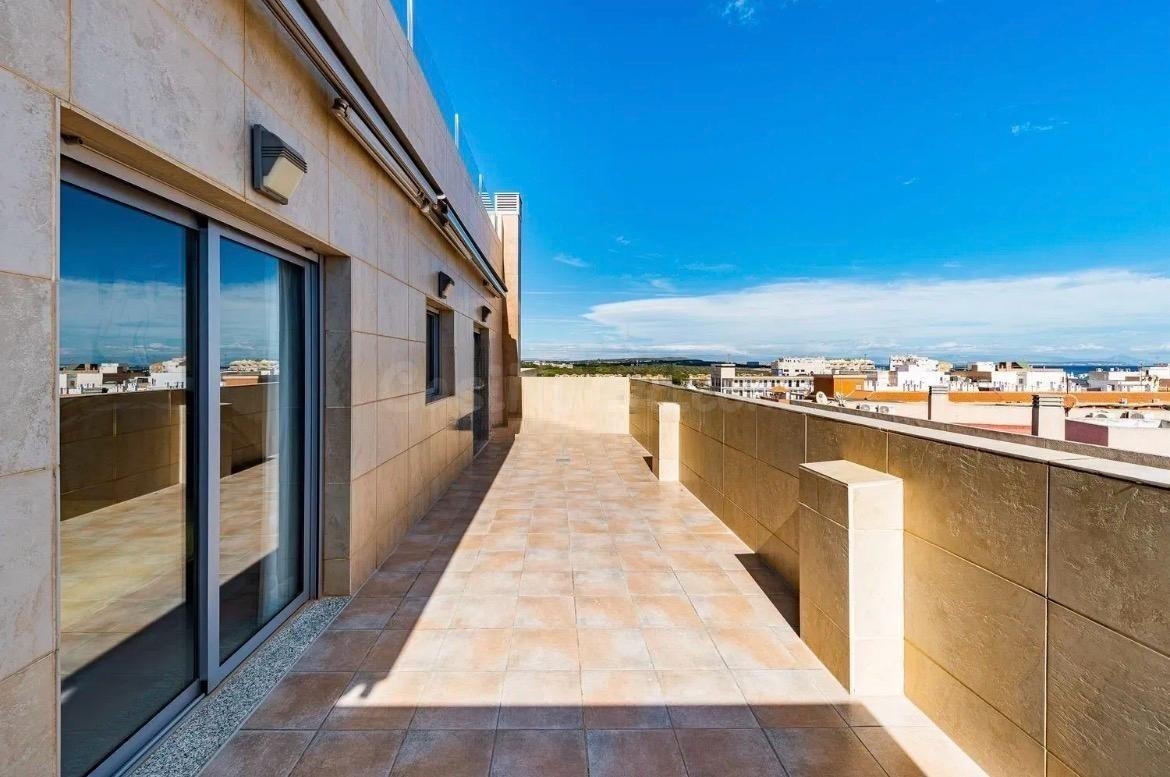 Encantador Ático en Torrevieja - La Mata