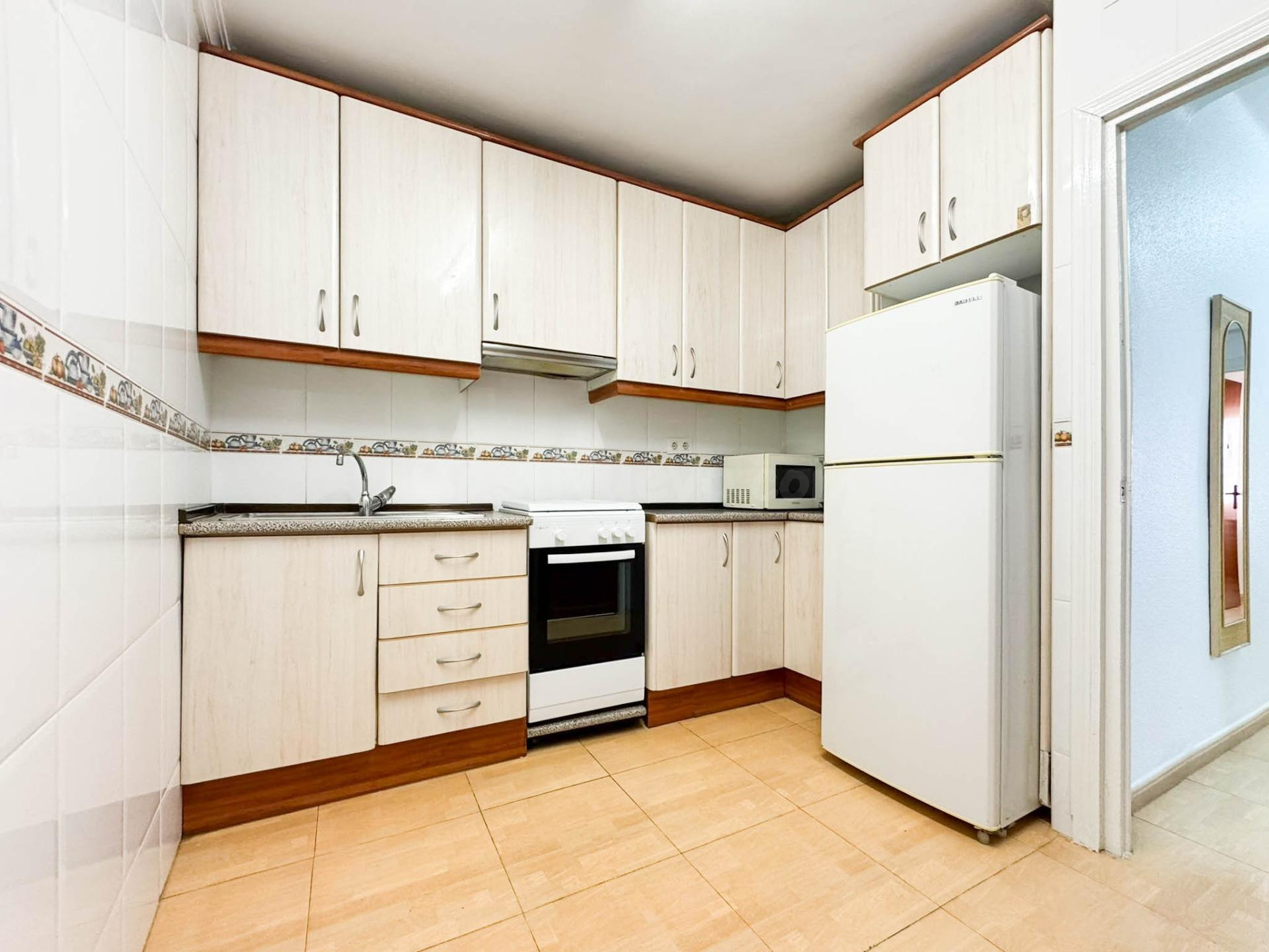 VIVIENDA EN EL CENTRO DE ELCHE: 3 DORMITORIOS, AMUEBLADA Y C - foto 5
