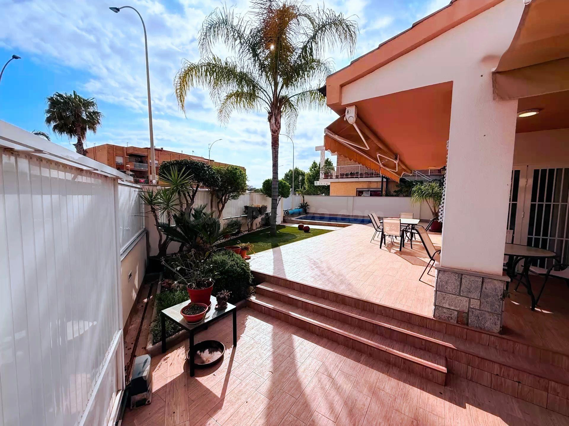 Exclusivo Chalet Independiente en Santiago de la Ribera con  - foto 5