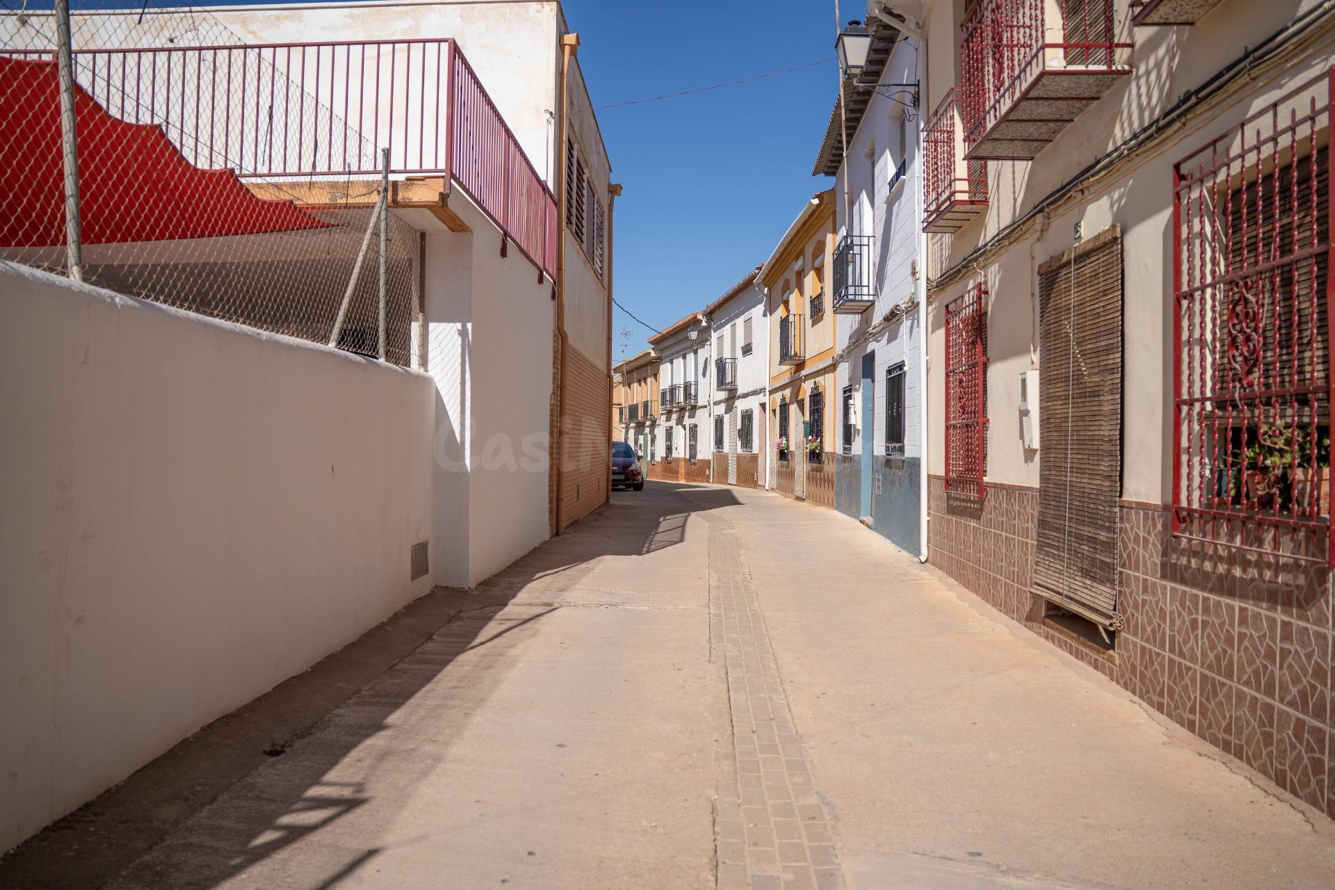 FANTÁSTICO TERRENO URBANO PARA HACERTE LA CASA DE TUS SUEÑOS - foto 5