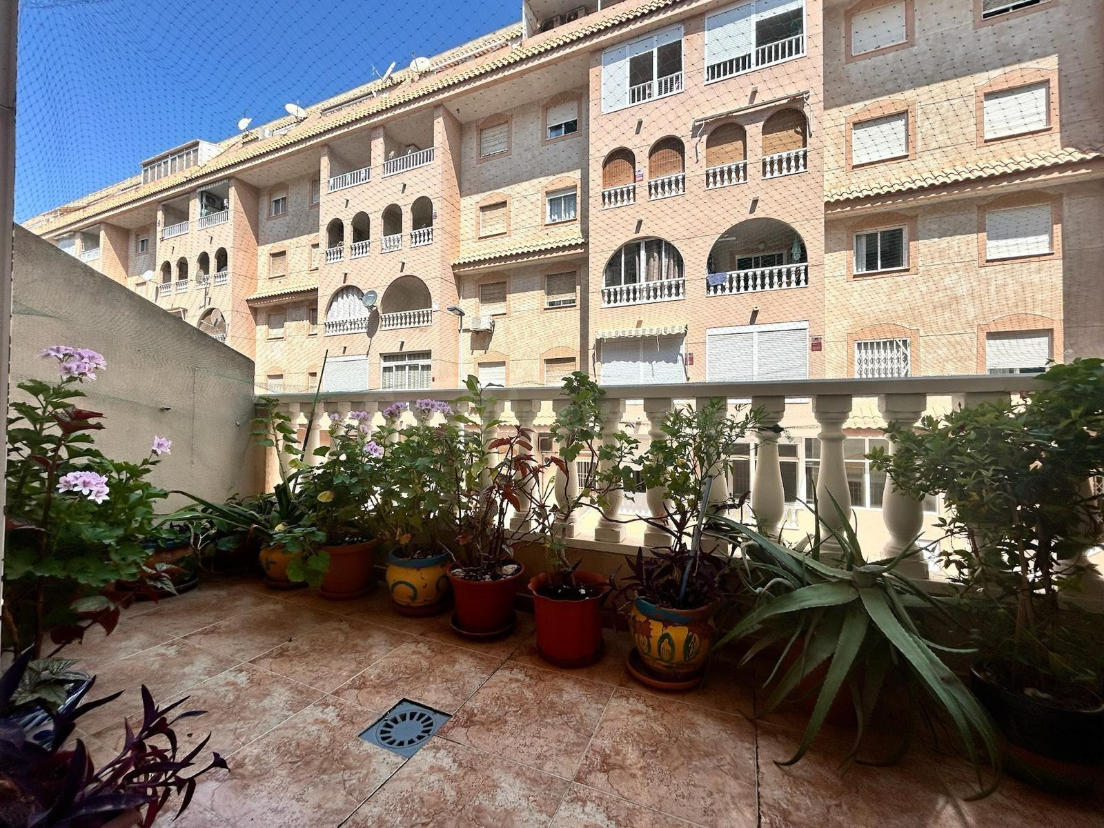 Encantador Apartamento en Torrevieja – Parque de las Naciones