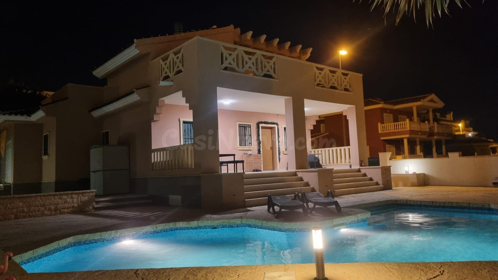 Villa independiente con piscina privada y vistas al lago en  - foto 2