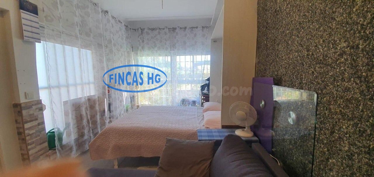 Estudio reformado en planta baja