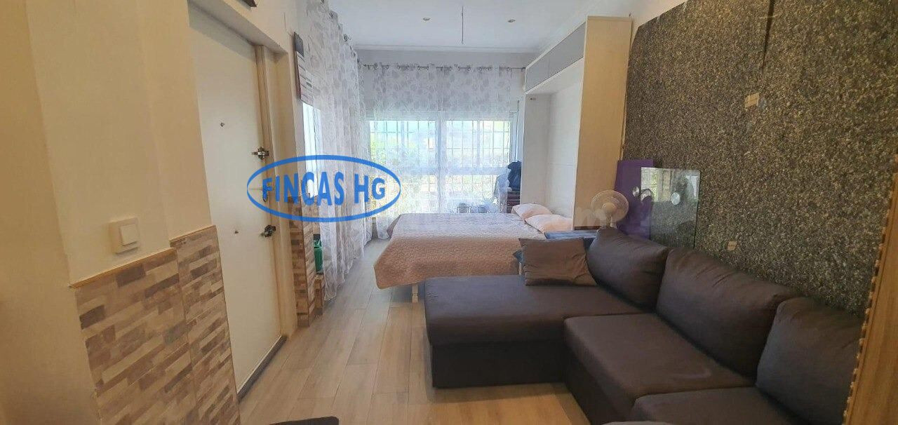 Estudio reformado en planta baja - foto 2