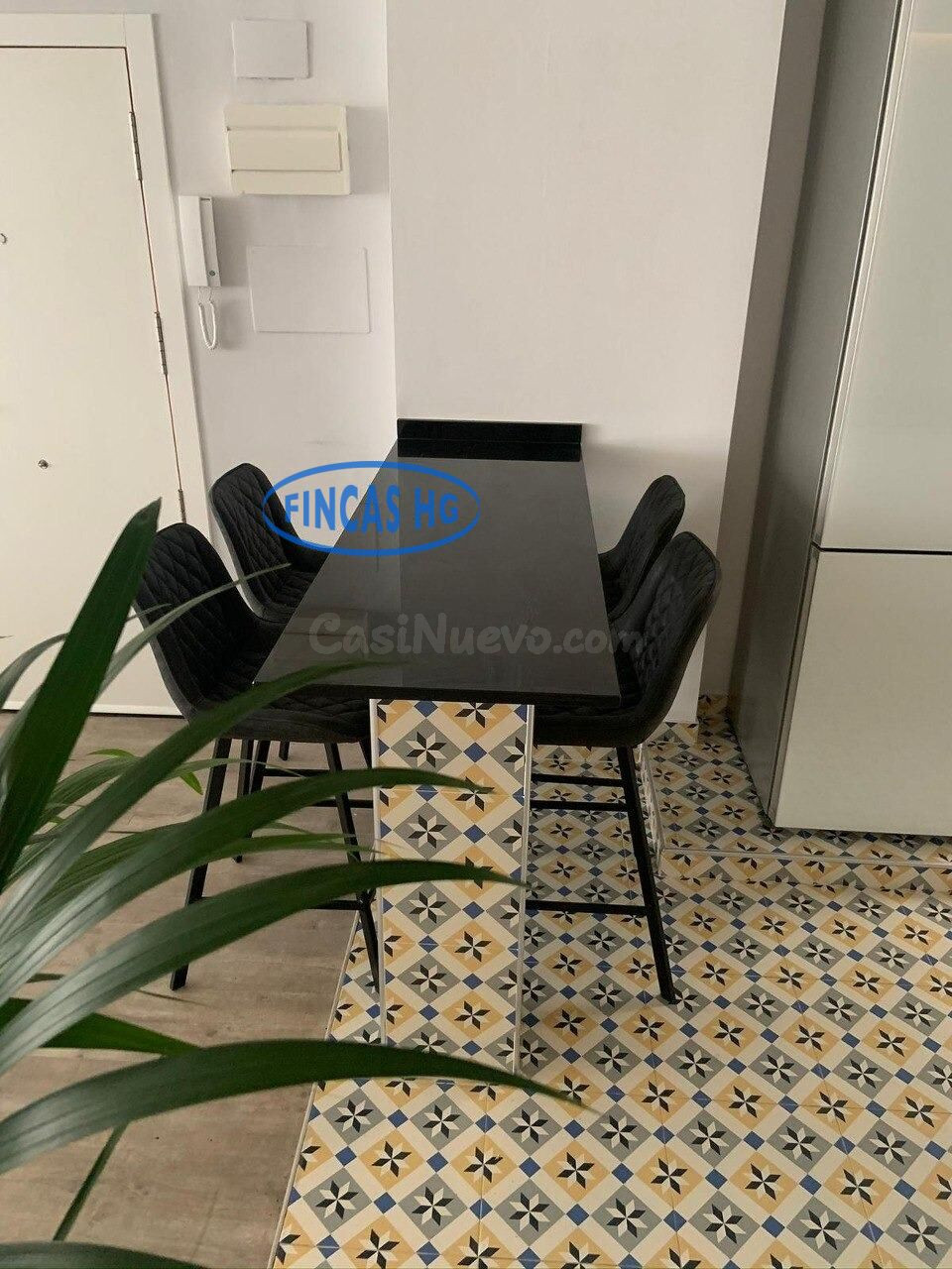 Estupenda vivienda con garaje totalmente reformada y decorad - foto 5
