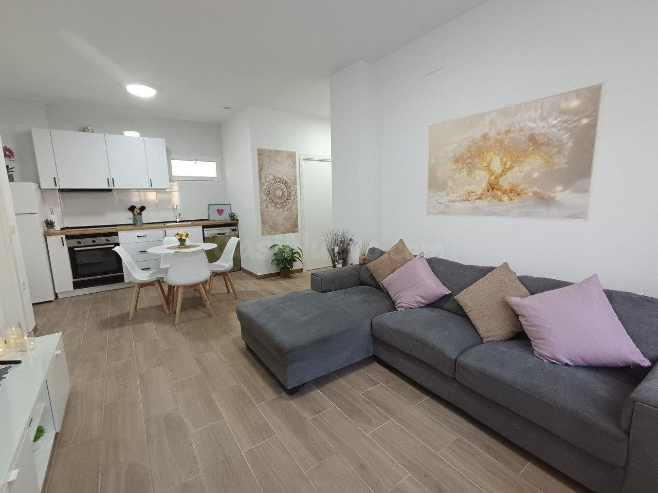 Encantador apartamento en planta baja, completamente reformado