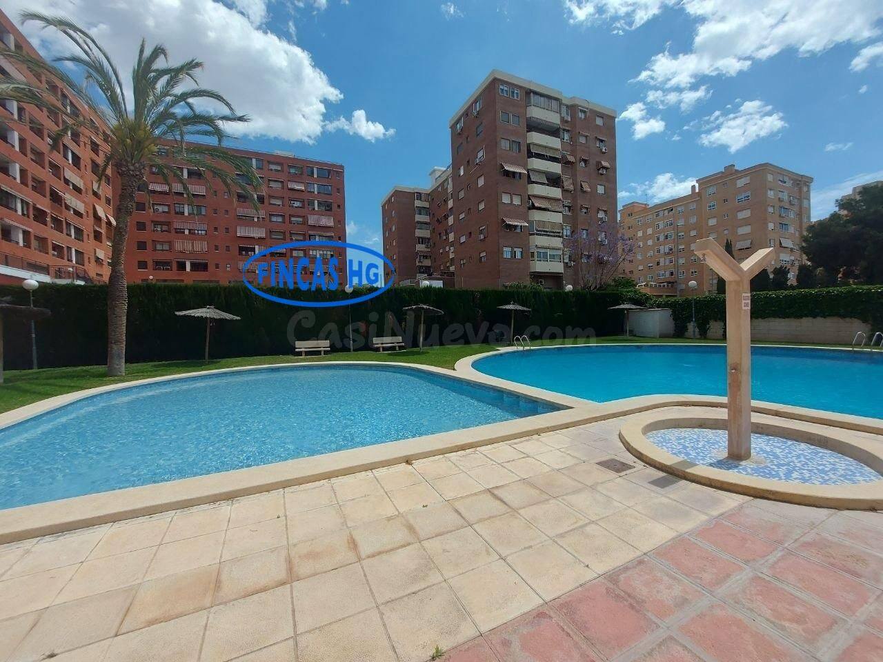 Piso con terraza, garaje opcional y urbanización completa en - foto 3