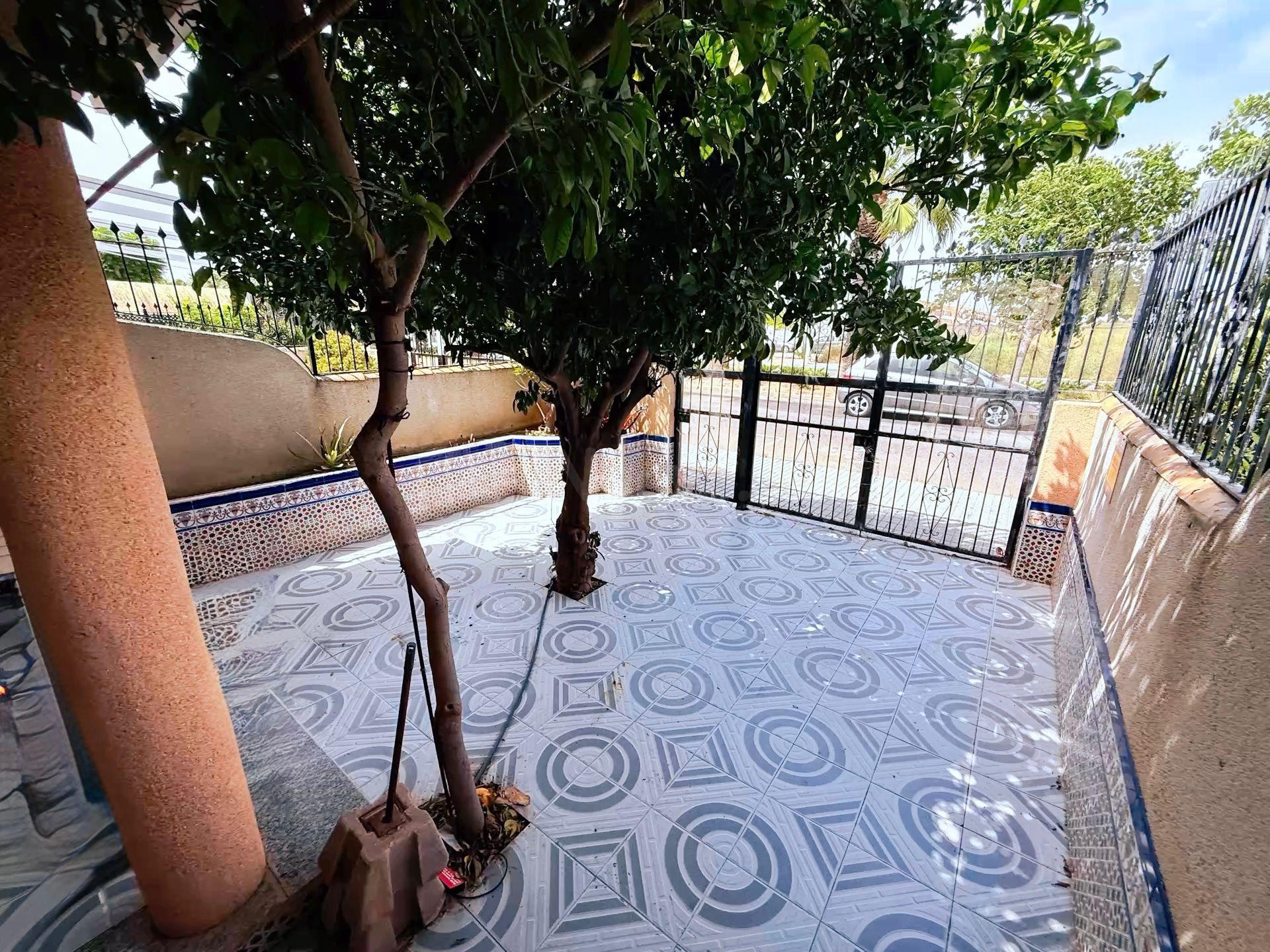 Adosado de 3 dormitorios con terraza en Los Alcázares - foto 4
