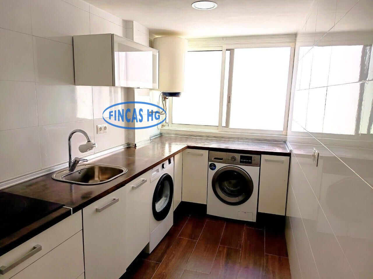 Vivienda con ascensor en última planta, con trastero y hacie