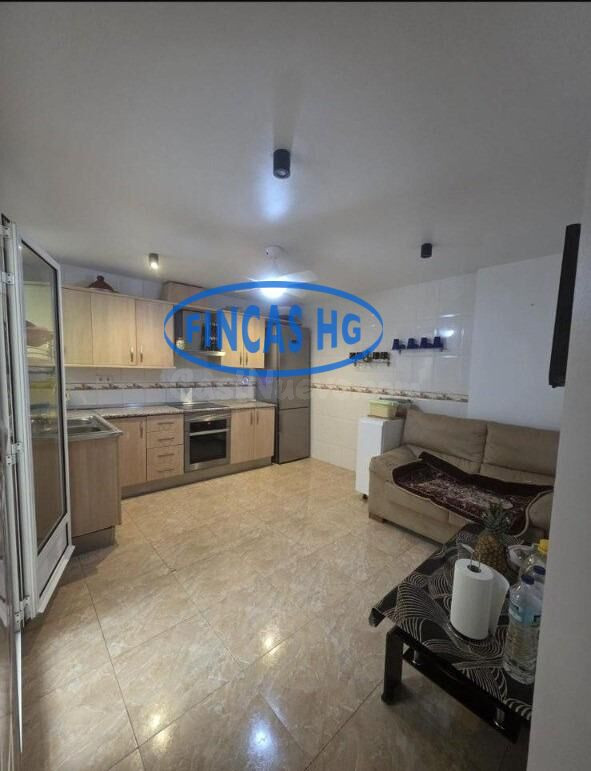 Vivienda en buen estado a 5 minutos de la Plaza América