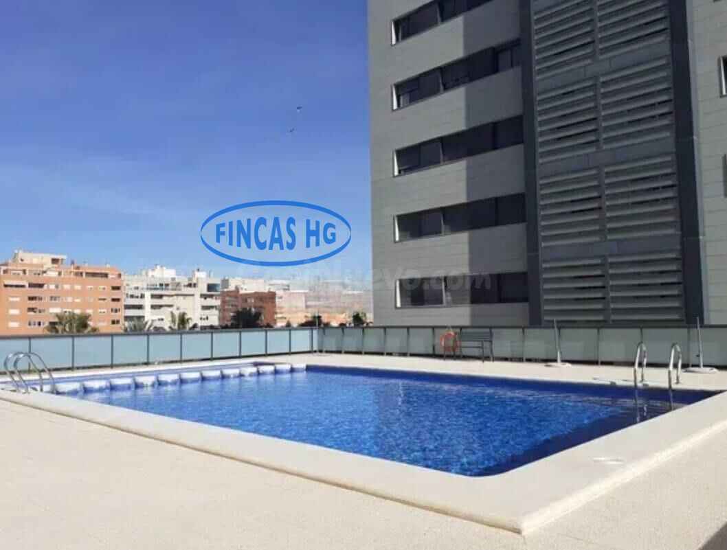 Excelente piso con piscina y garaje en Vistahermosa