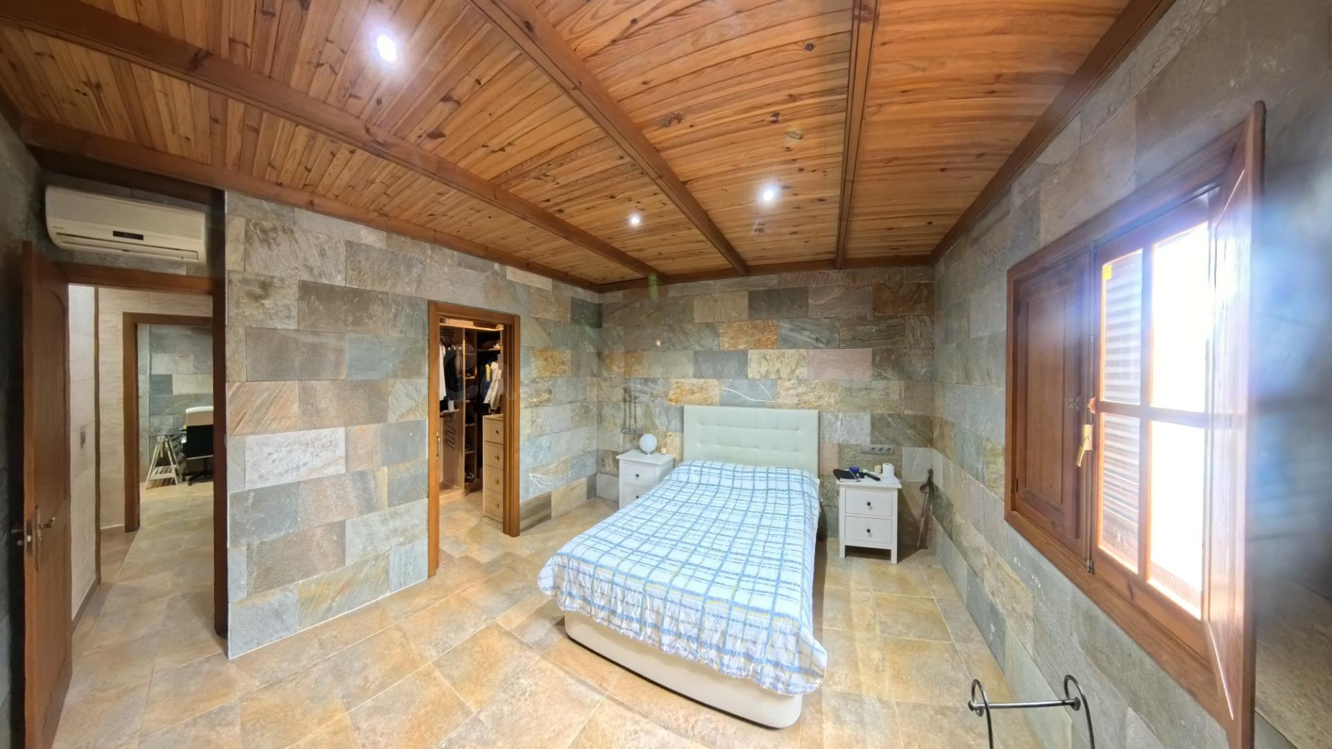 Chalet 4 habitaciones 382m² en venta - El Juncal - Vallealto - foto 4