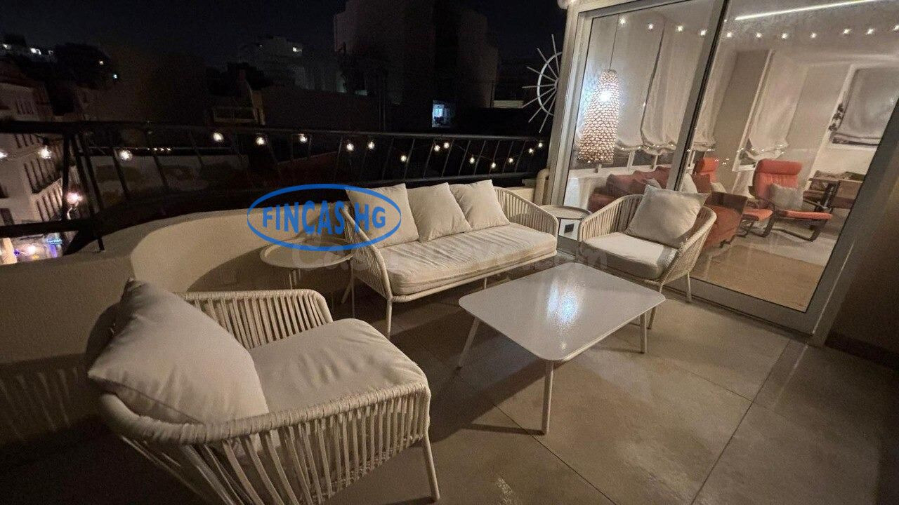 Ático completamente remodelado con fabulosa terraza en pleno - foto 2
