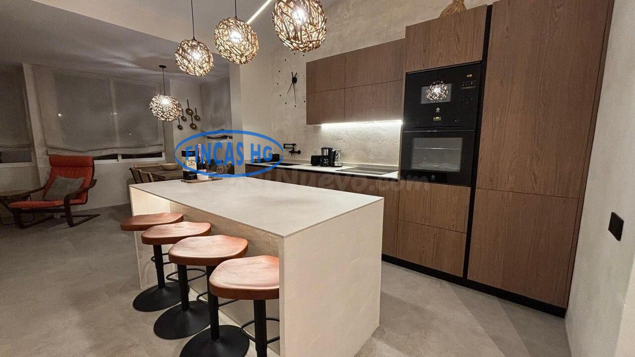 Ático completamente remodelado con fabulosa terraza en pleno - foto 5