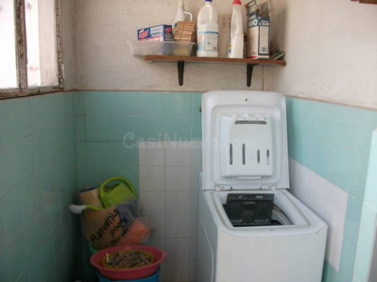 CASA DE TRES PLANTAS EN VENTA - foto 3