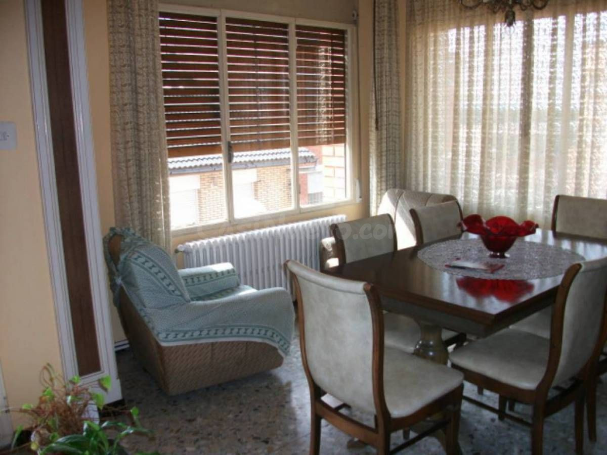CASA DE TRES PLANTAS EN VENTA - foto 4