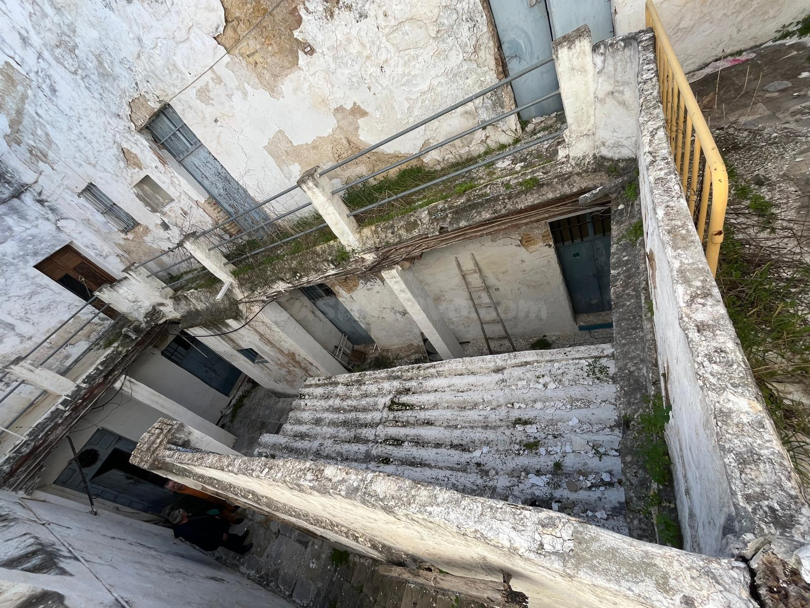 CASA CENTRO DE CHICLANA A RESTAURAR MÁS DE 100 AÑOS. - foto 3