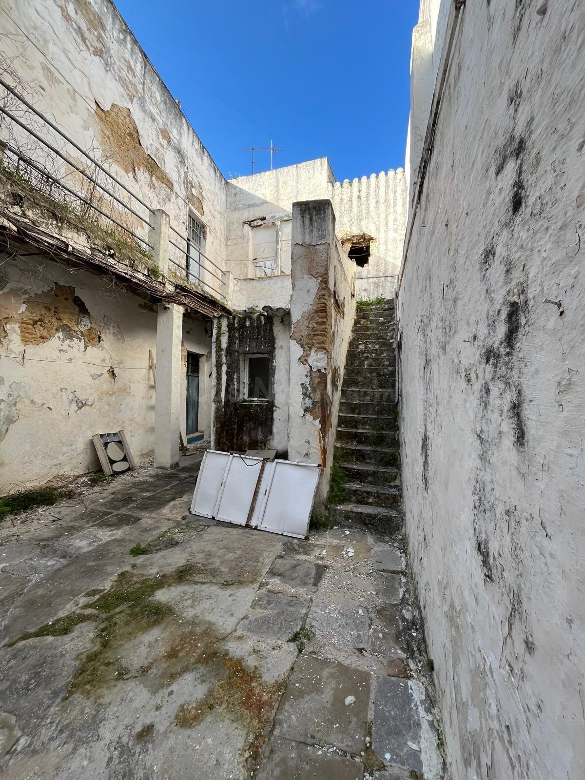 CASA CENTRO DE CHICLANA A RESTAURAR MÁS DE 100 AÑOS. - foto 4