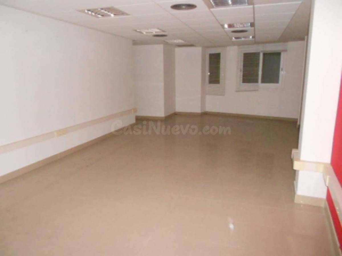 OFICINA EN ALQUILER - foto 2