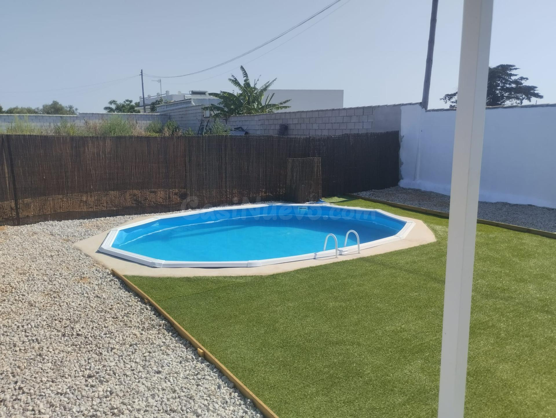 SOLO TEMPORADA ESCOLAR Coqueta casa en Conil con piscina