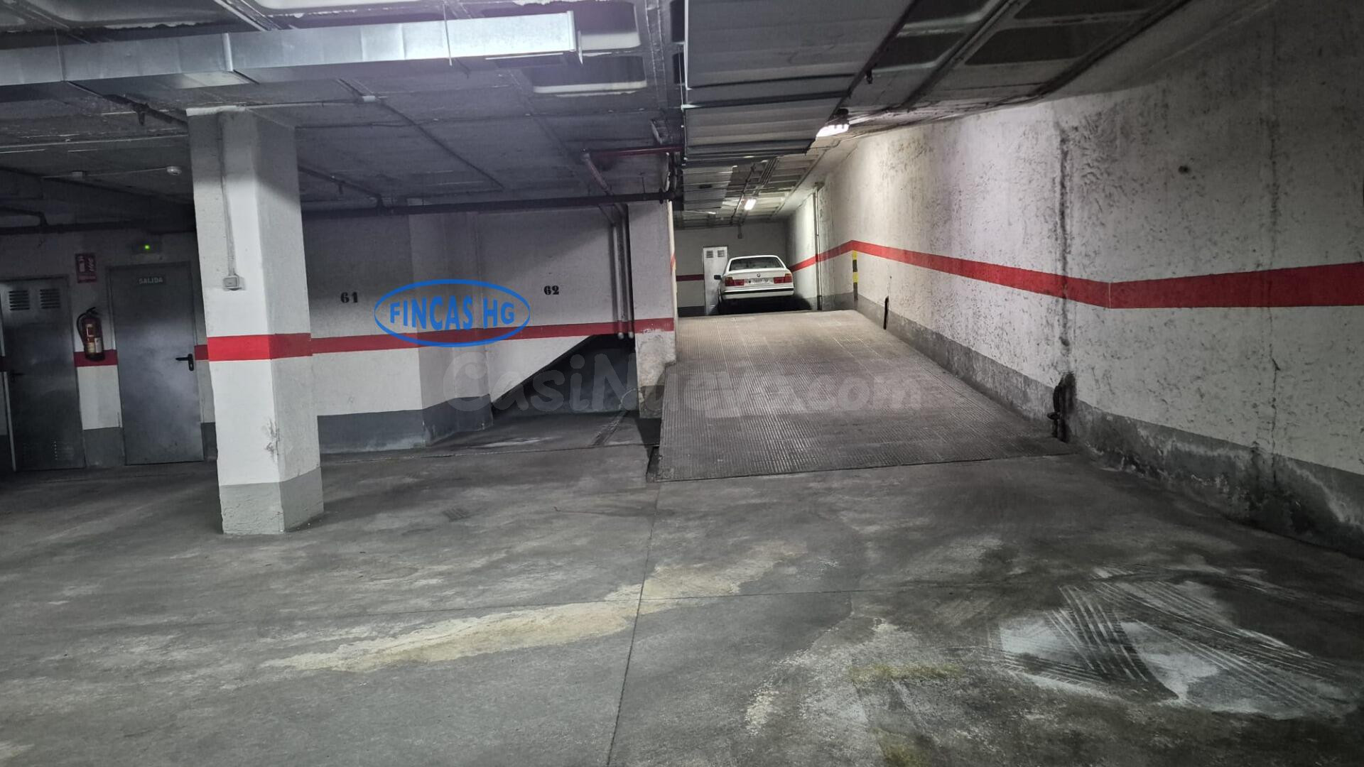 Plaza de garaje con trastero en San Blas – Calle Pintor Gisb - foto 4
