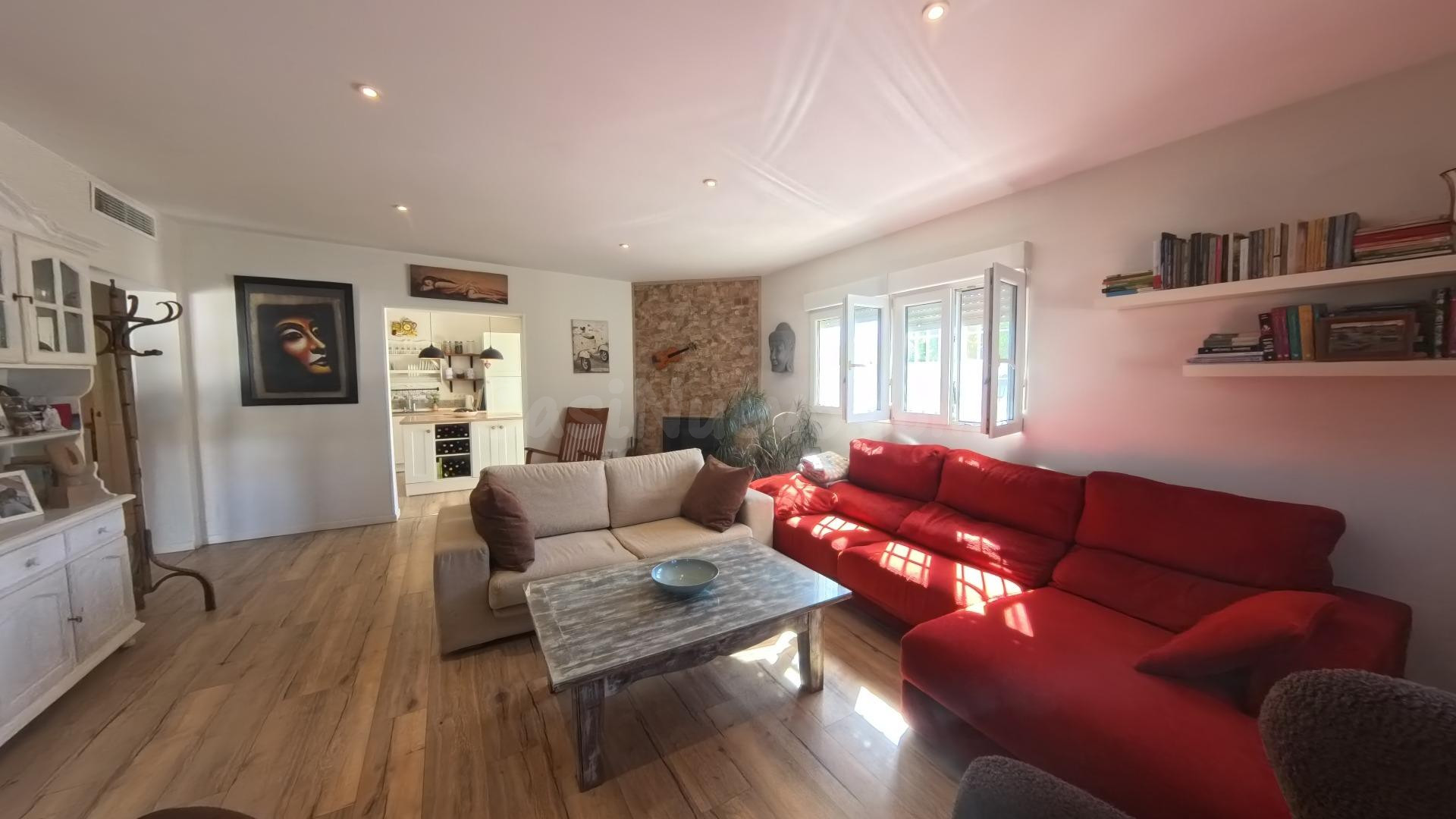 Chalet urbano reformado con piscina, apartamento independien - foto 3