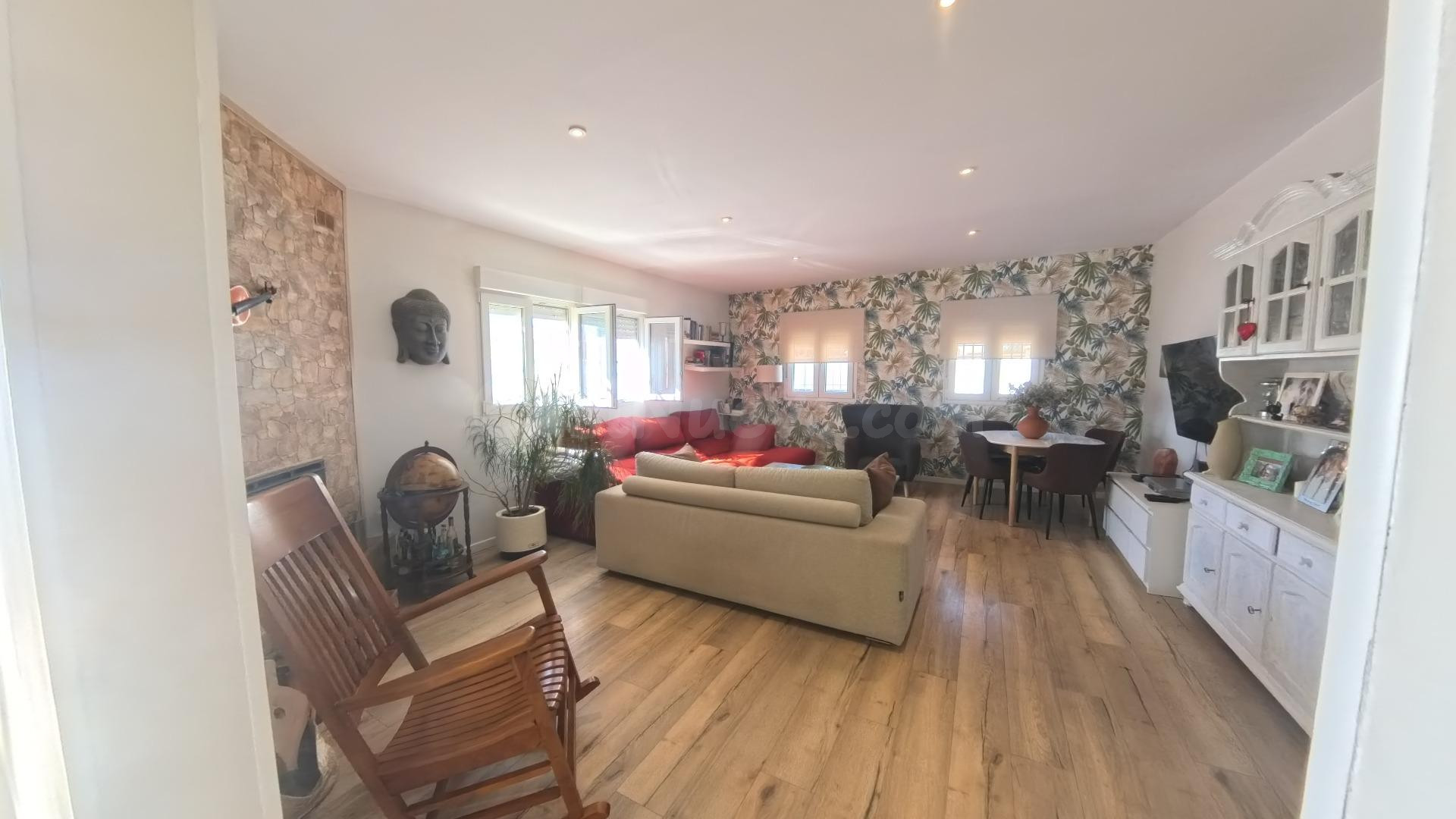 Chalet urbano reformado con piscina, apartamento independien - foto 4