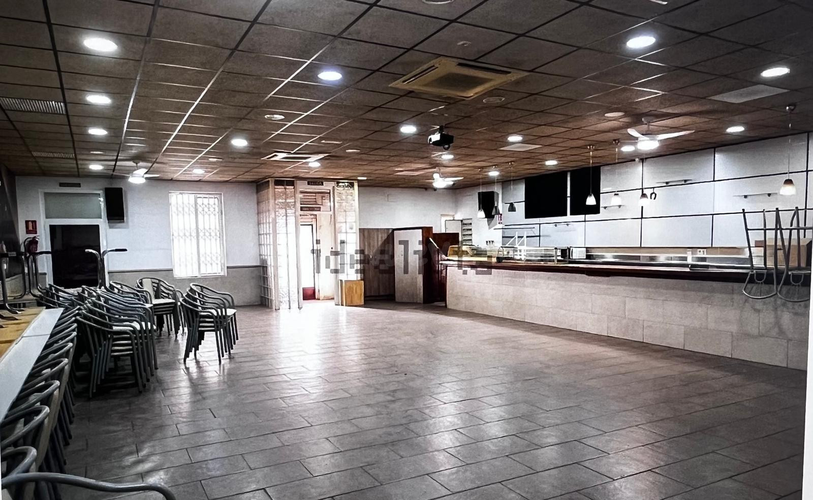 Nave en Venta - Restaurante en Roldán