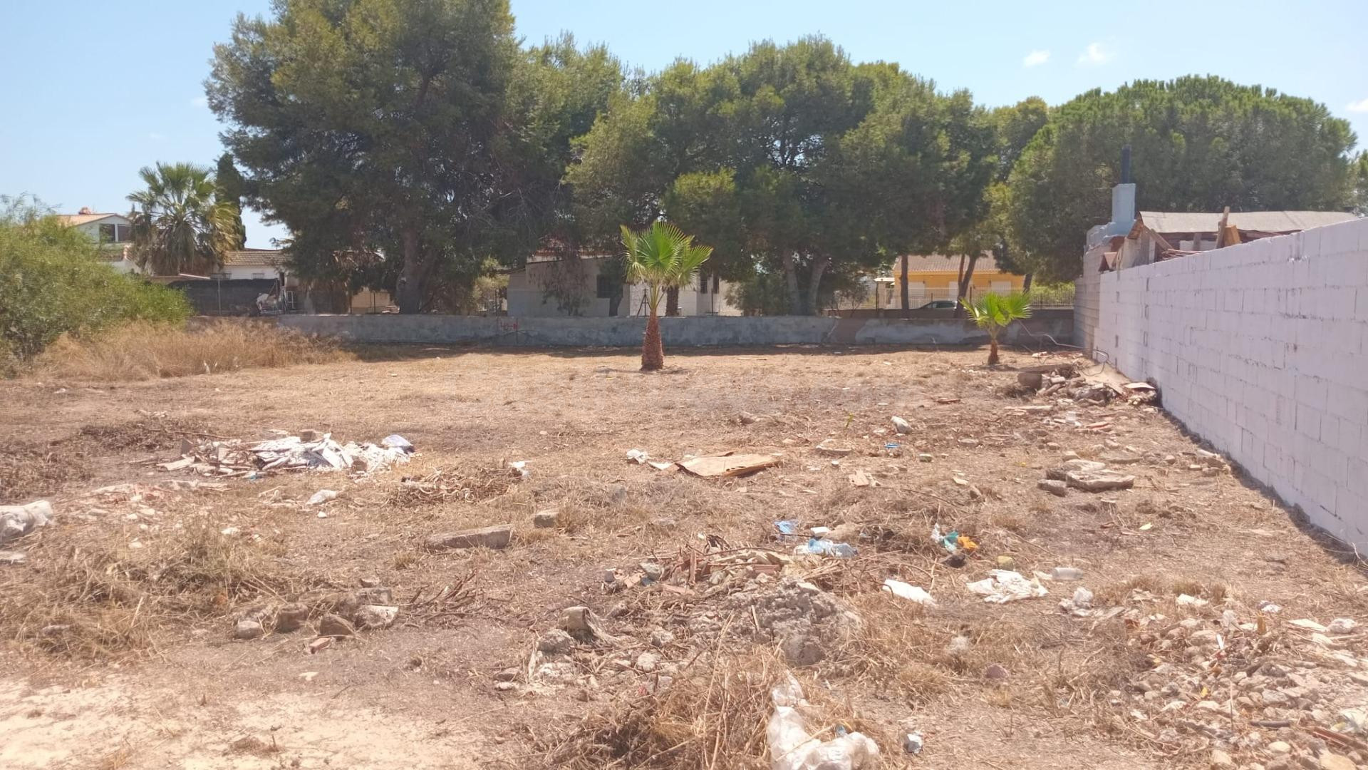 Oportunidad única en Bahía Bella: terreno urbanizable en exc - foto 5