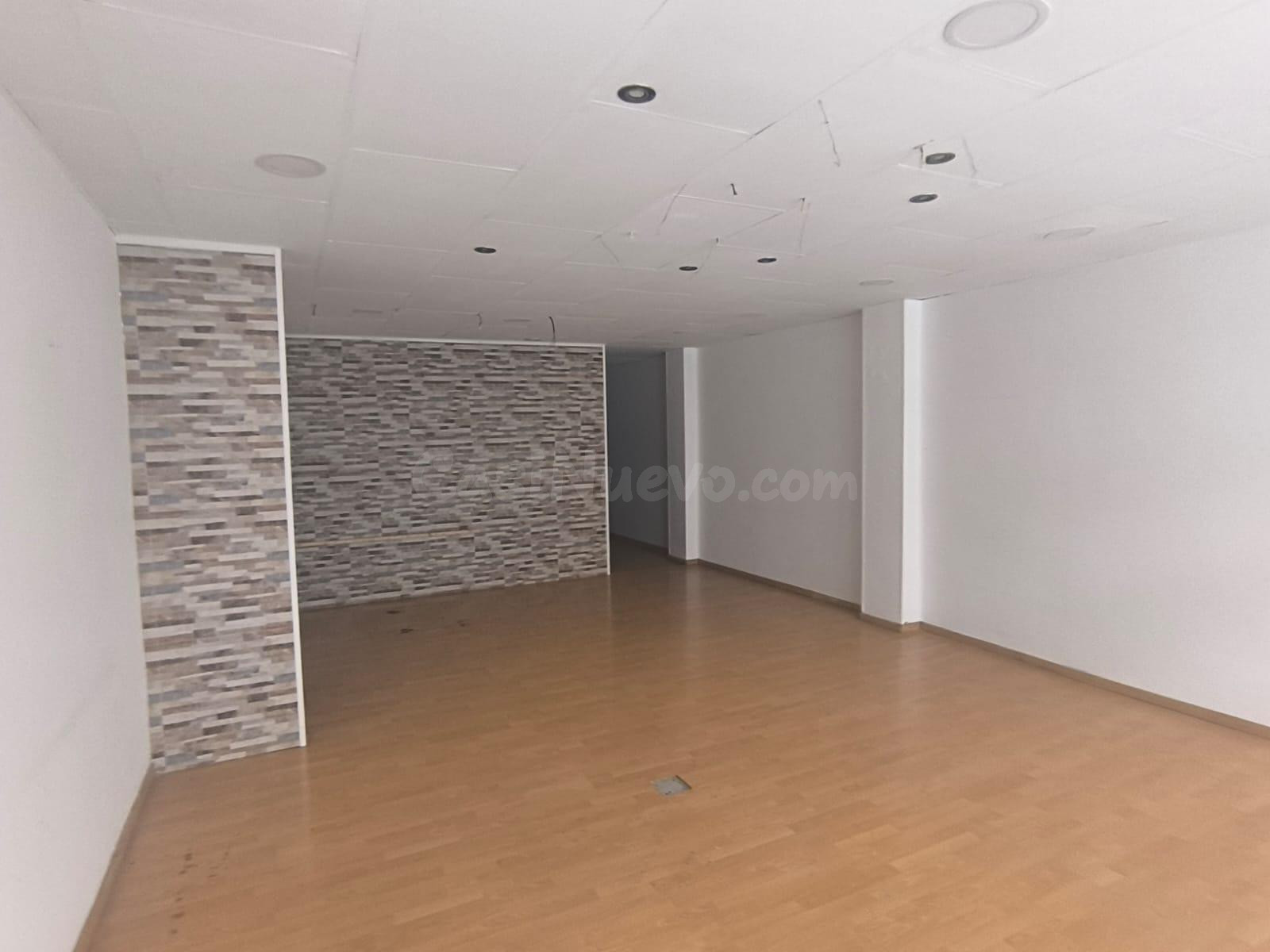 LOCAL COMERCIAL EN ALQUILER - foto 3