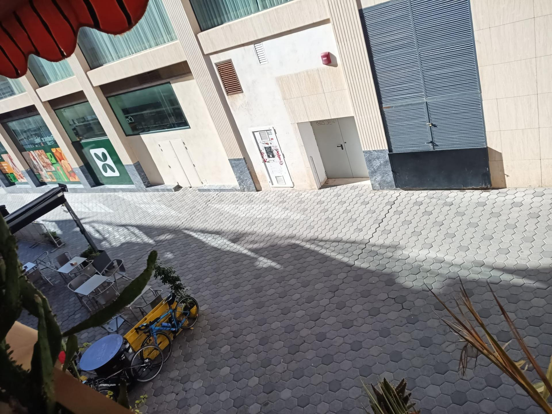 PISO CÉNTRICO, LUMINOSO Y PERFECTAMENT UBICADO EN LOS ALCÁZARES