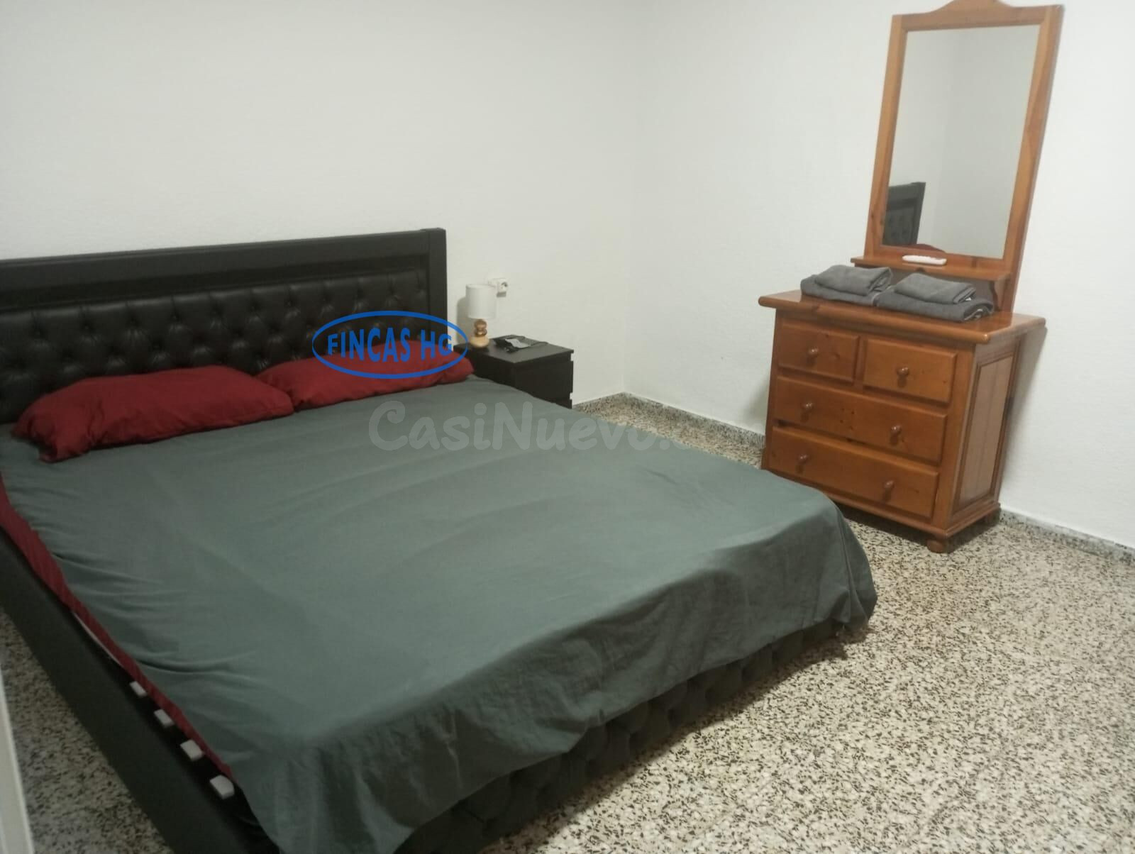 Amplio piso con ascensor y licensia turistica - foto 4