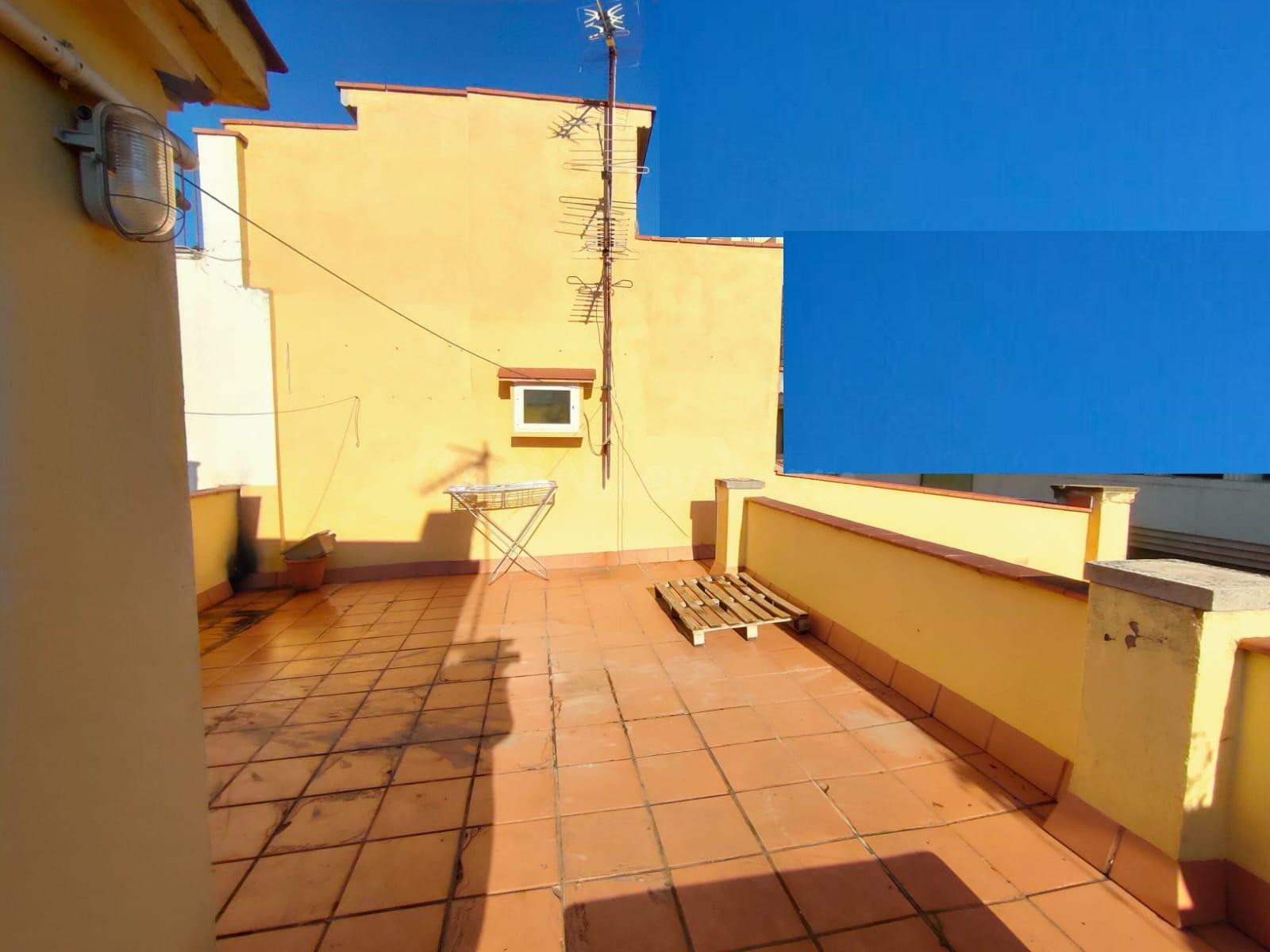 ÁTICO EN VENTA CON TERRAZA 50M2 - foto 2