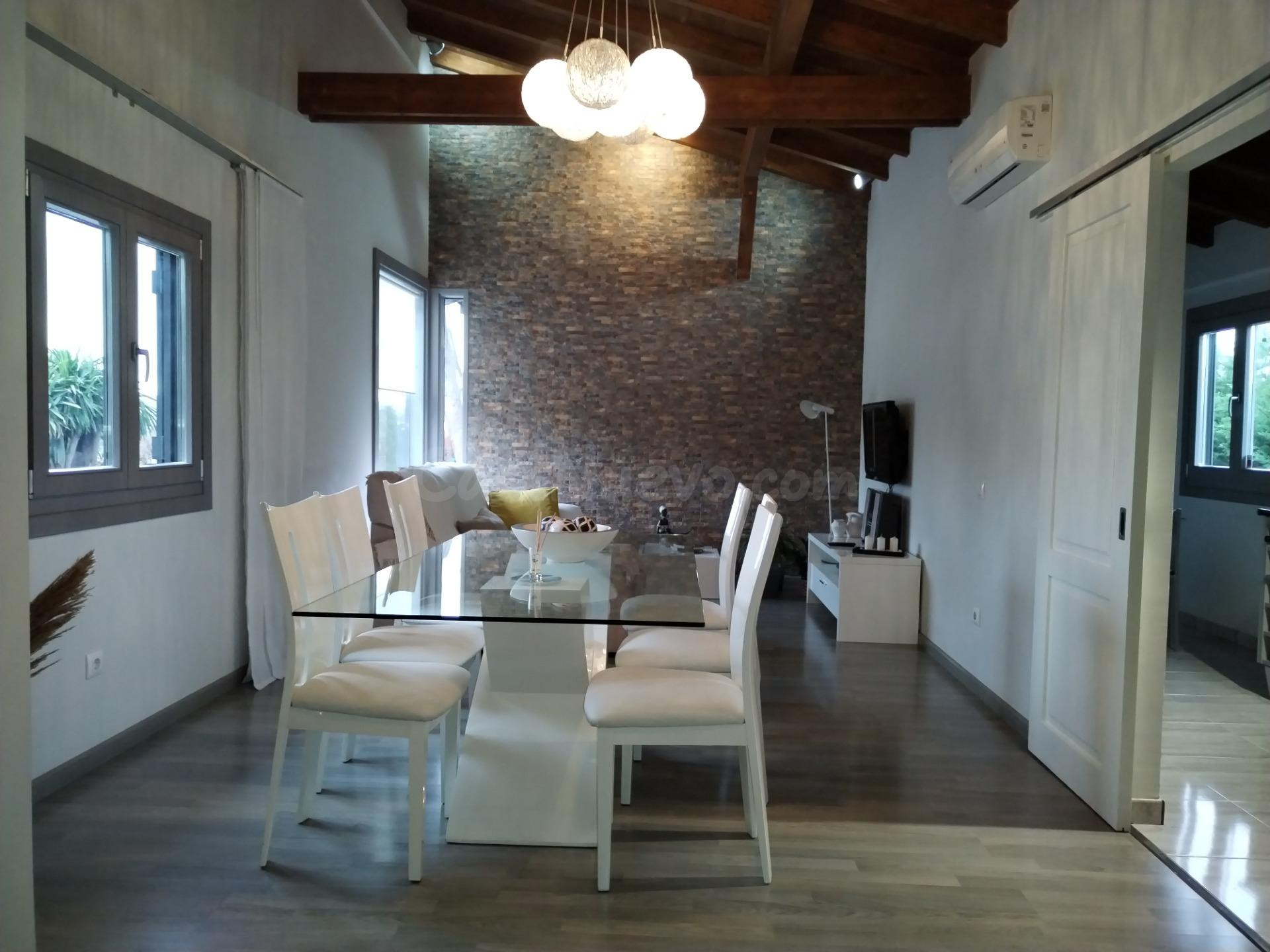 CHALET CON ENCANTO, LUZ Y NATURALEZA EN DELTEBRE - foto 4