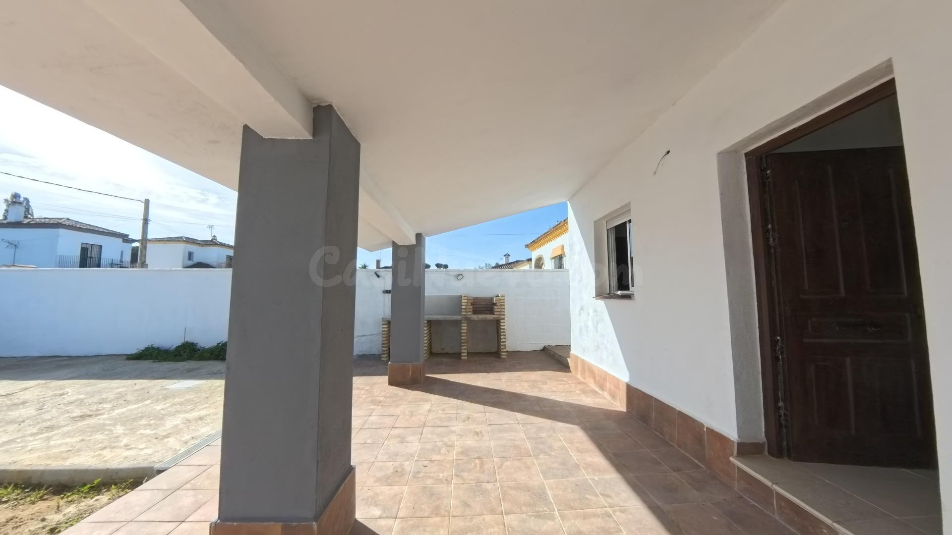 CHALET NO HIPOTECABLE EN PAGO DEL HUMO – CHICLANA | 4 DORMIT - foto 3