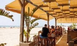 TRASPASO: RESTAURANTE EN PLAYA DE LA BARROSA - foto 2
