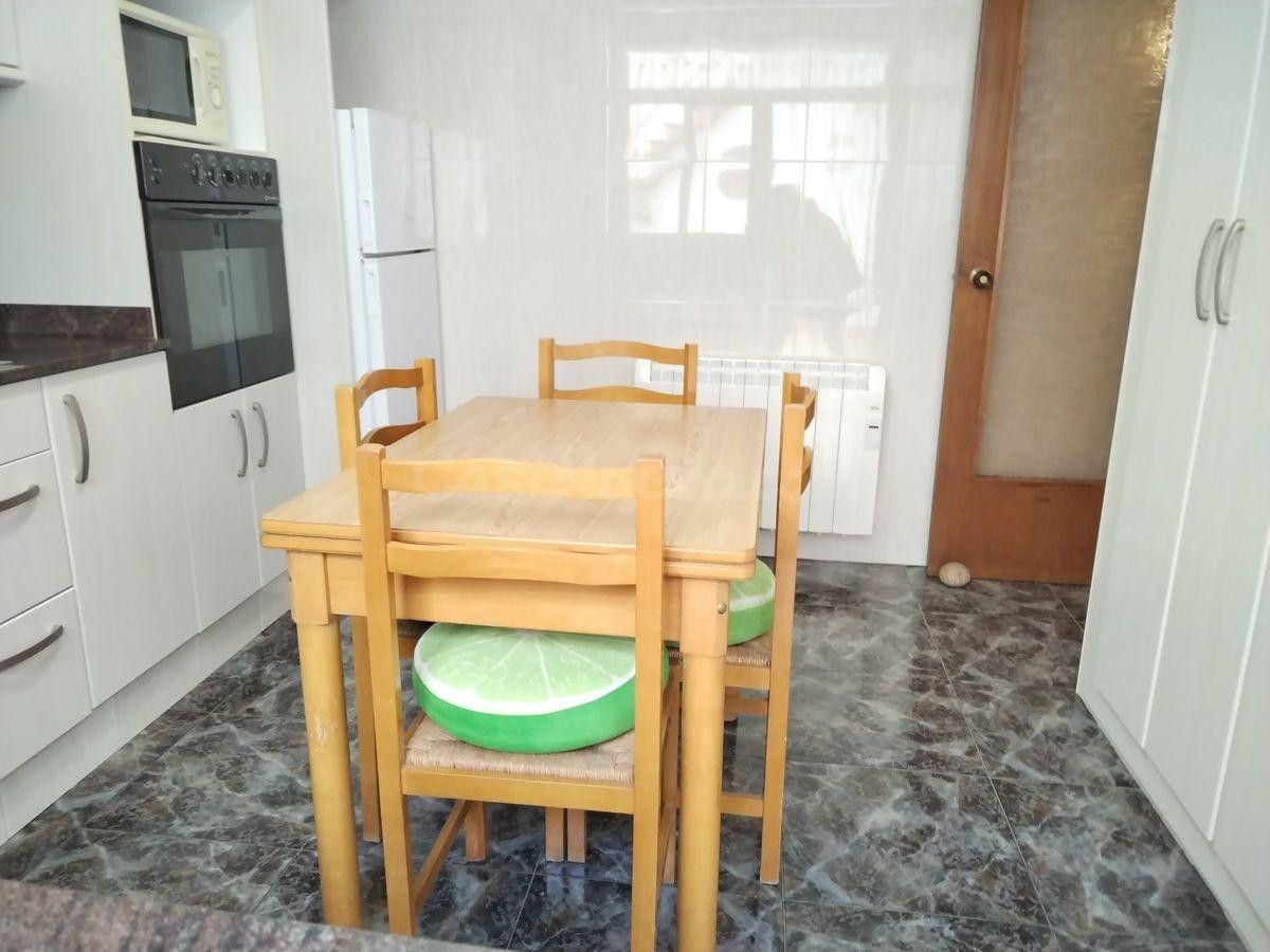 Amplia casa en el Corazón de Camarles - Oportunidad Única - foto 2