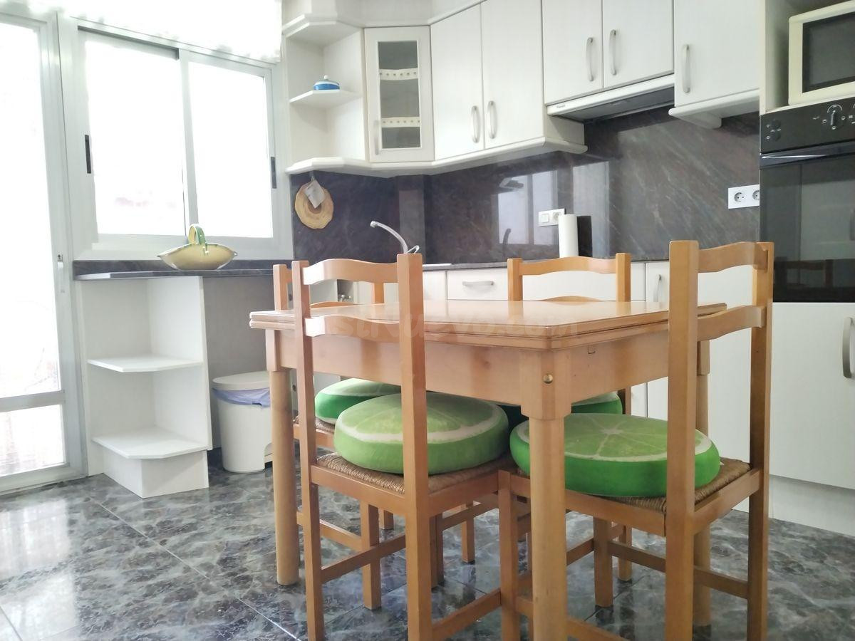 Amplia casa en el Corazón de Camarles - Oportunidad Única - foto 3