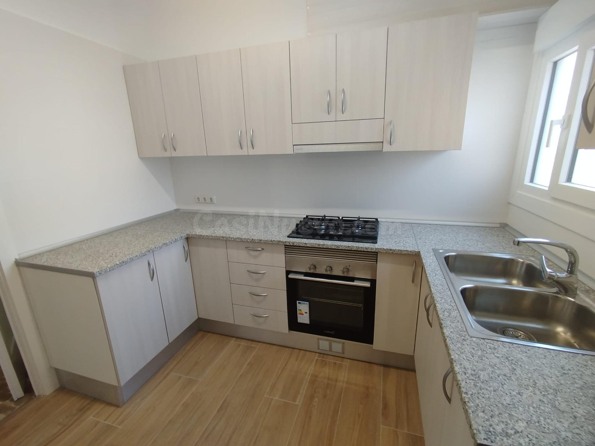 PISO EN VENTA CON TRASTERO