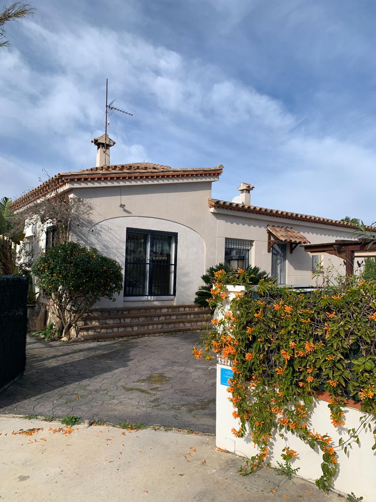 Fantastico chalet con piscina a 1km de la playa - foto 4