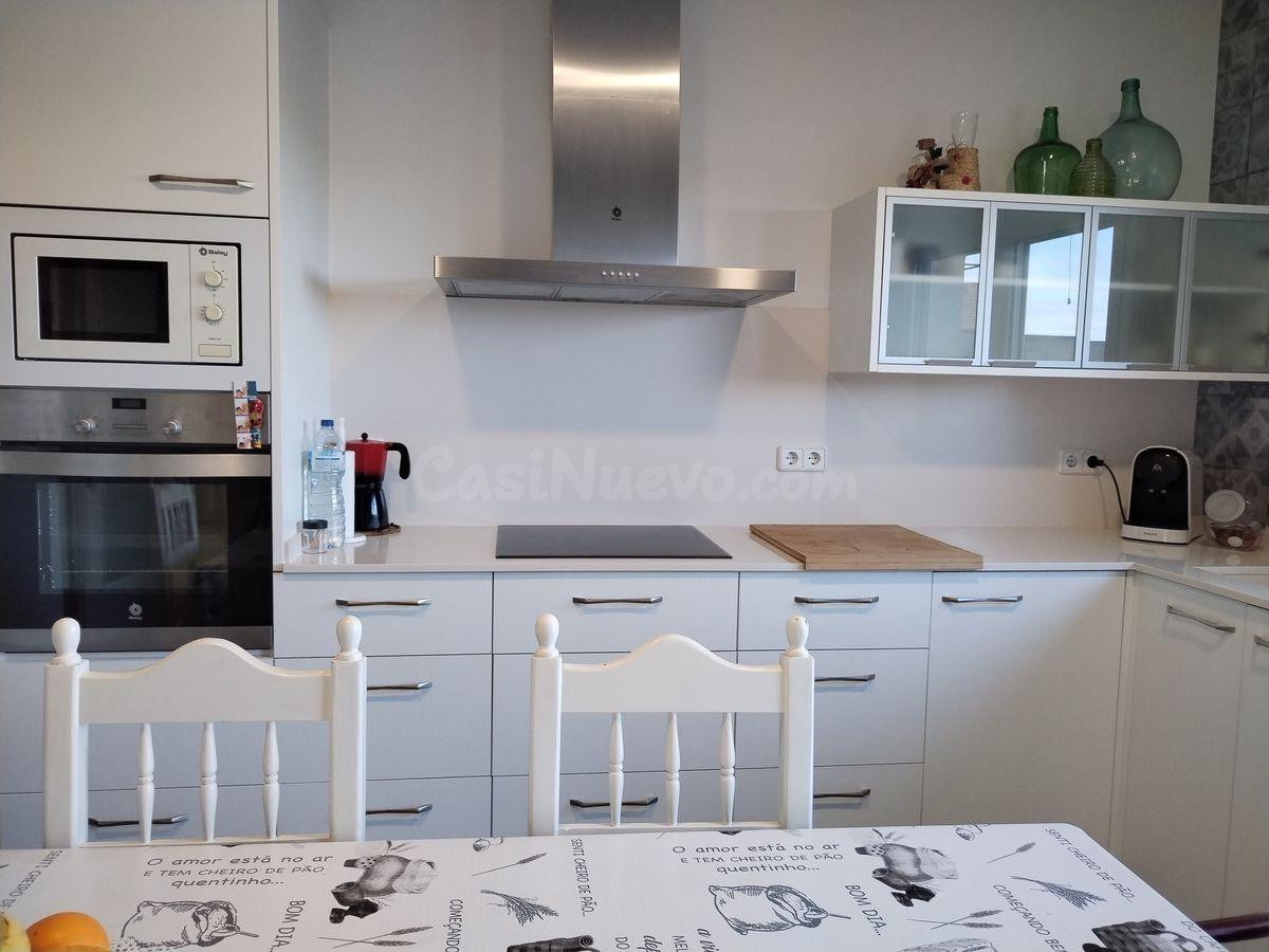 Gran casa con dos viviendas independientes, jardín, garaje y - foto 5