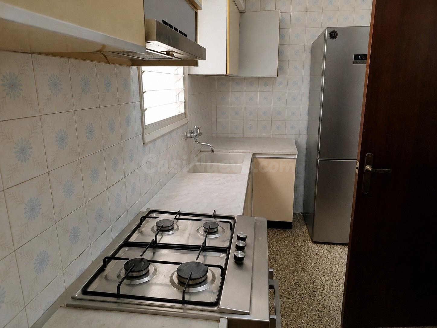 PISO CON PARQUING Y TRASTERO EN VENTA - foto 3