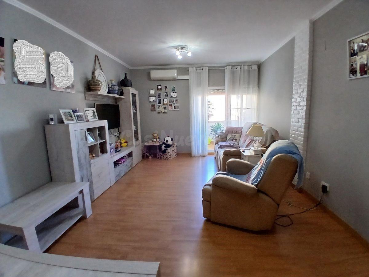 Amplio piso listo para entrar a vivir con terraza y piscina - foto 2
