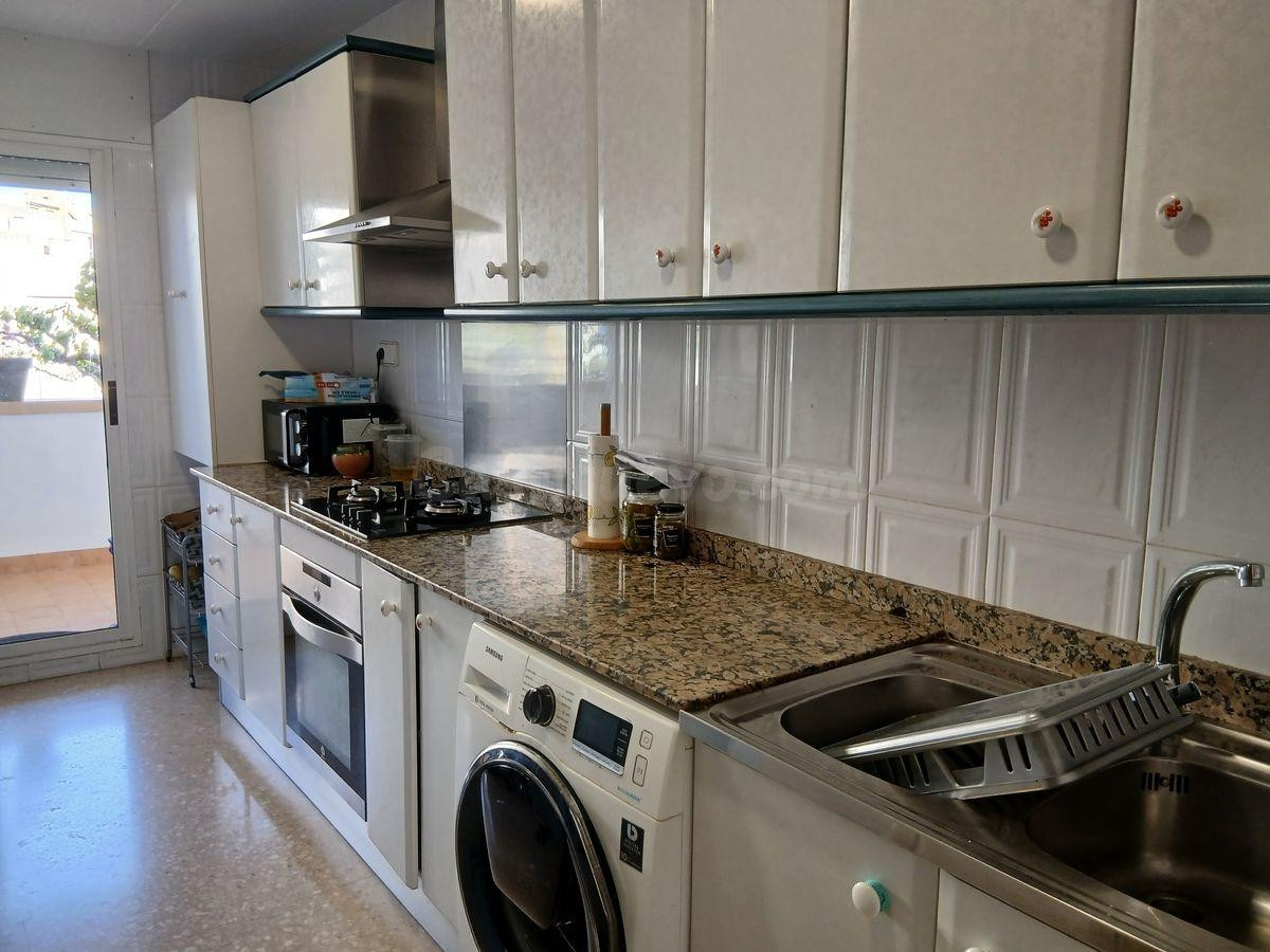 Amplio piso listo para entrar a vivir con terraza y piscina - foto 4
