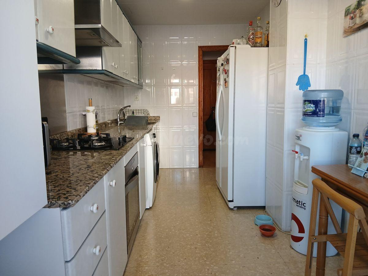 Amplio piso listo para entrar a vivir con terraza y piscina - foto 5
