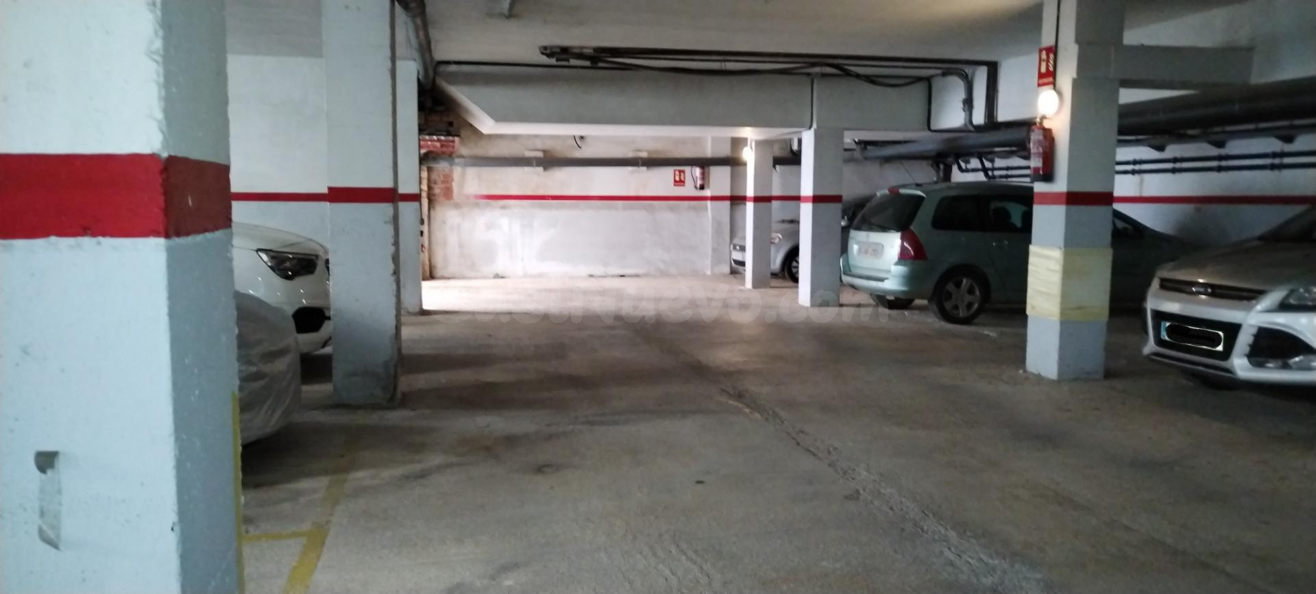 Plazas de parking  en zona CAP - foto 2